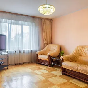 dwuhurovnevaya-na-lobanovskogo.hotels-of-kiev.com/