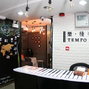 Tempo West Kowloon Hsr Station Гостевой дом