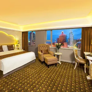 Beverly Plaza Отель