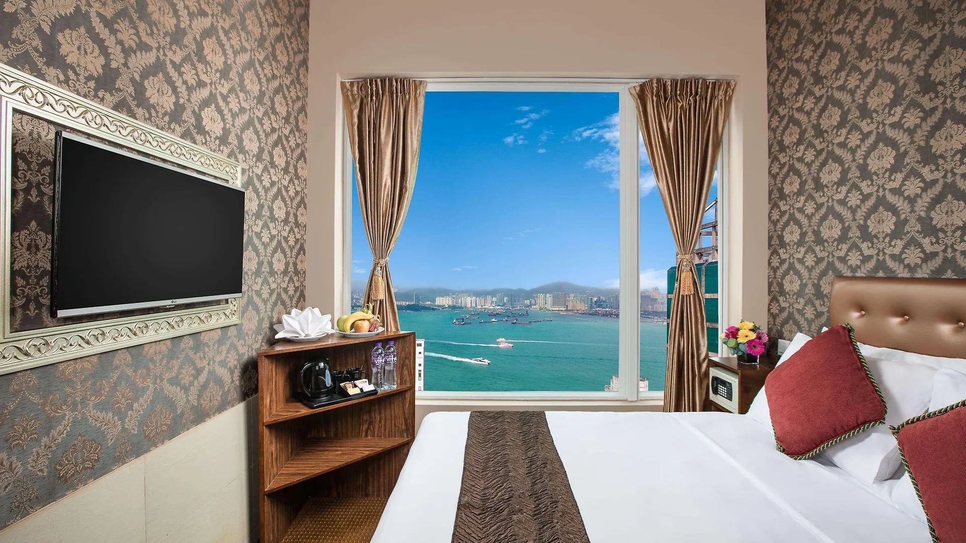 Ramada Hong Kong Harbour View Hotel