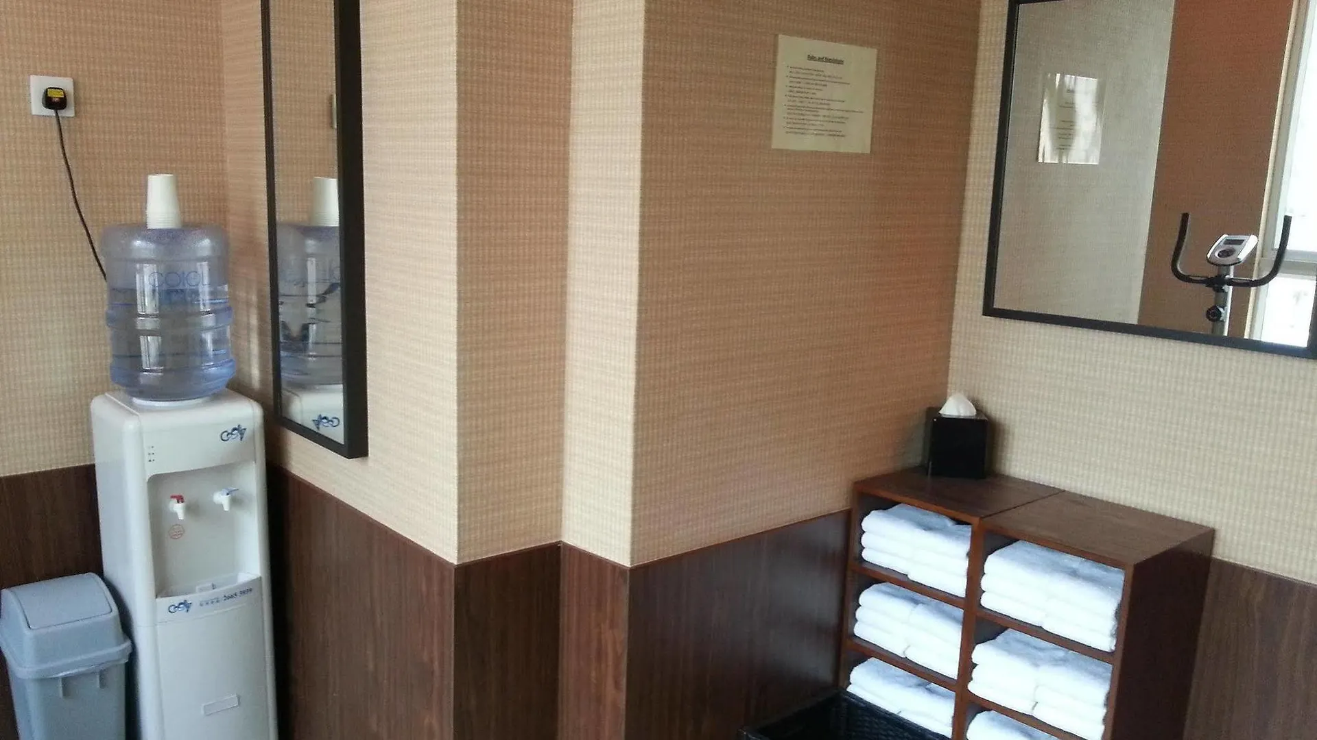 Ramada Hong Kong Harbour View Hotel
