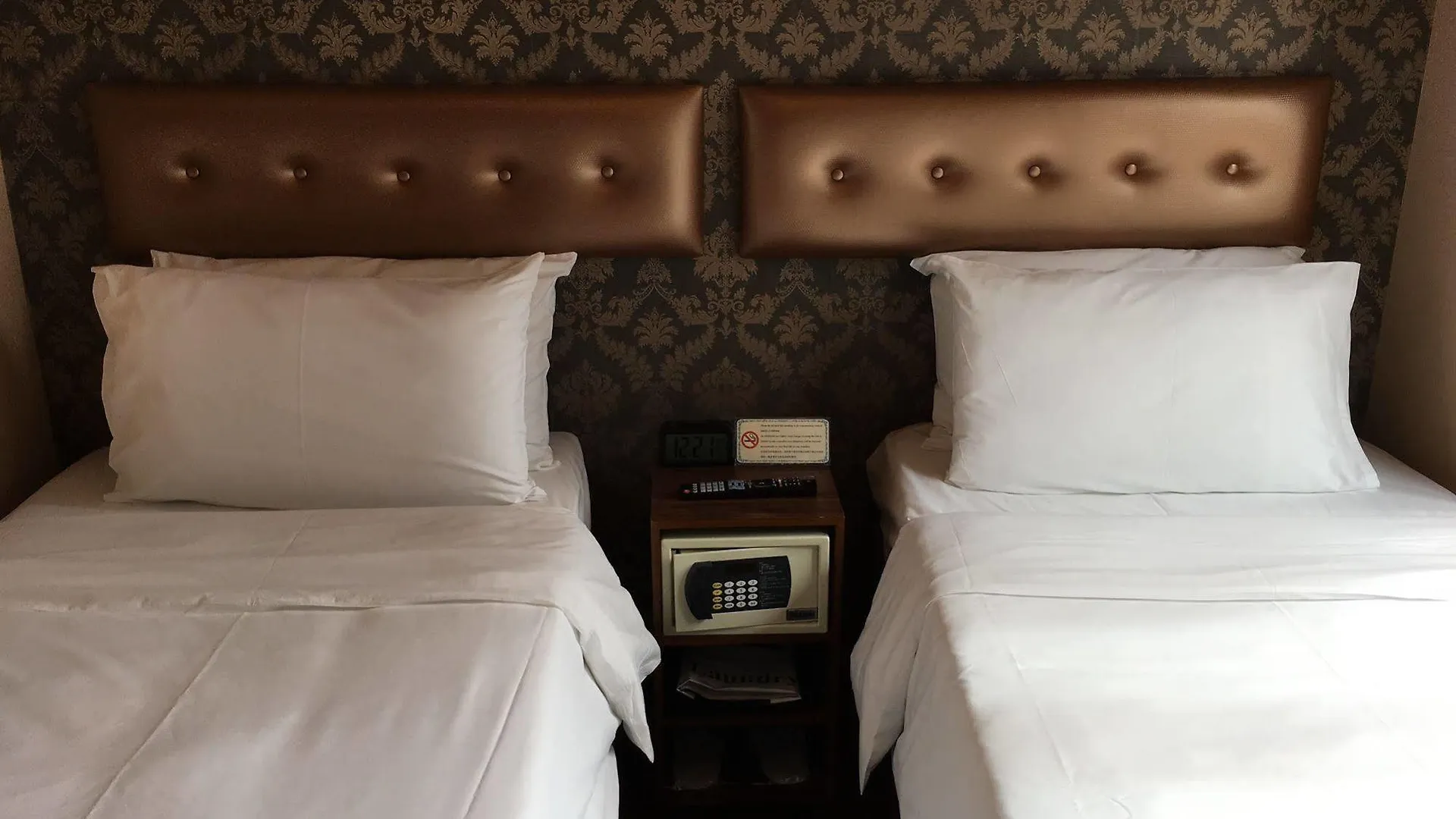 Ramada Hong Kong Harbour View Hotel