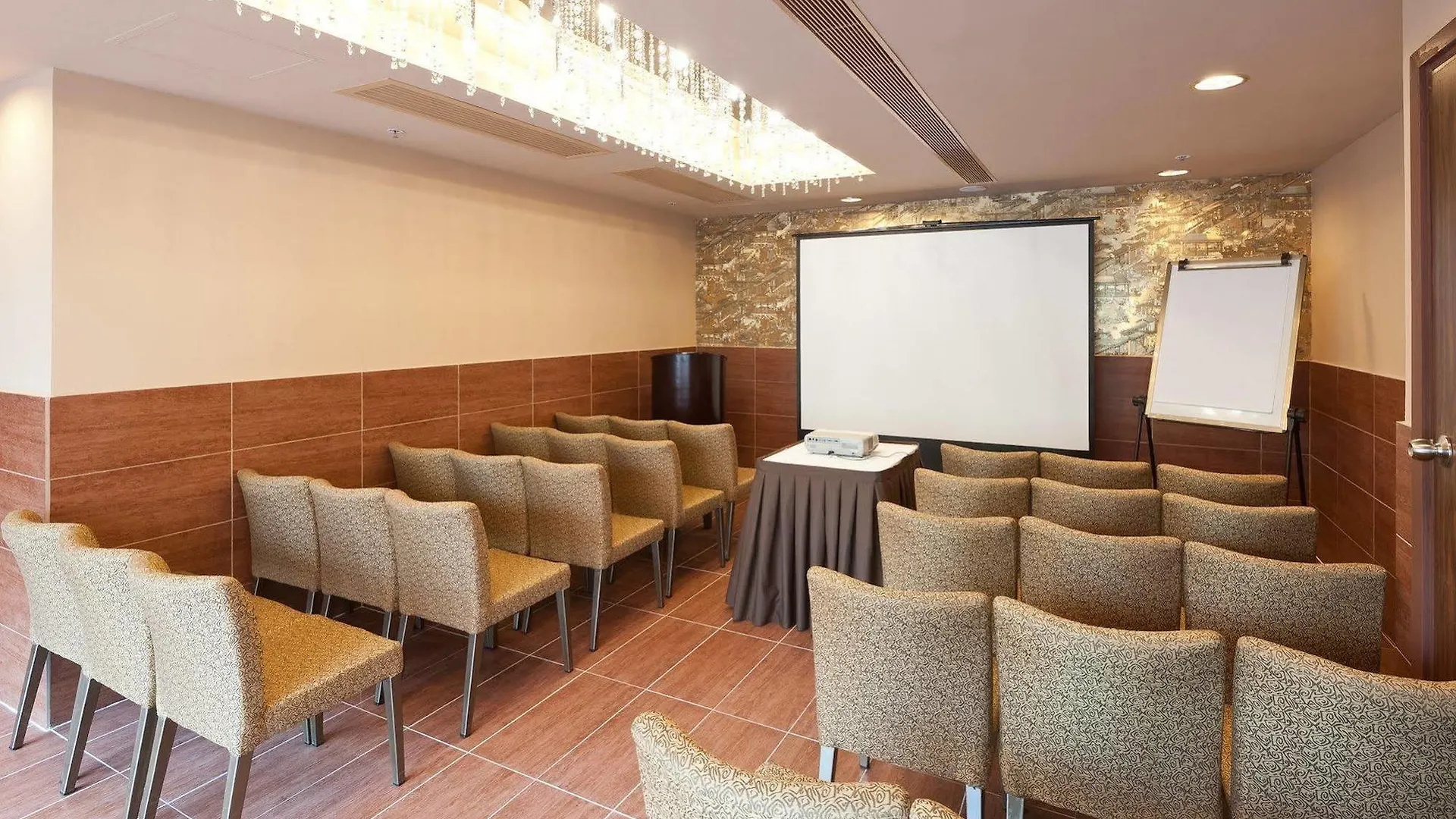 Ramada Hong Kong Harbour View Hotel