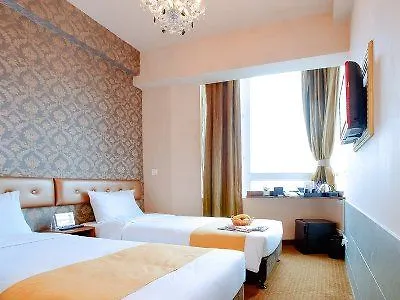 Ramada Hong Kong Harbour View Hotel