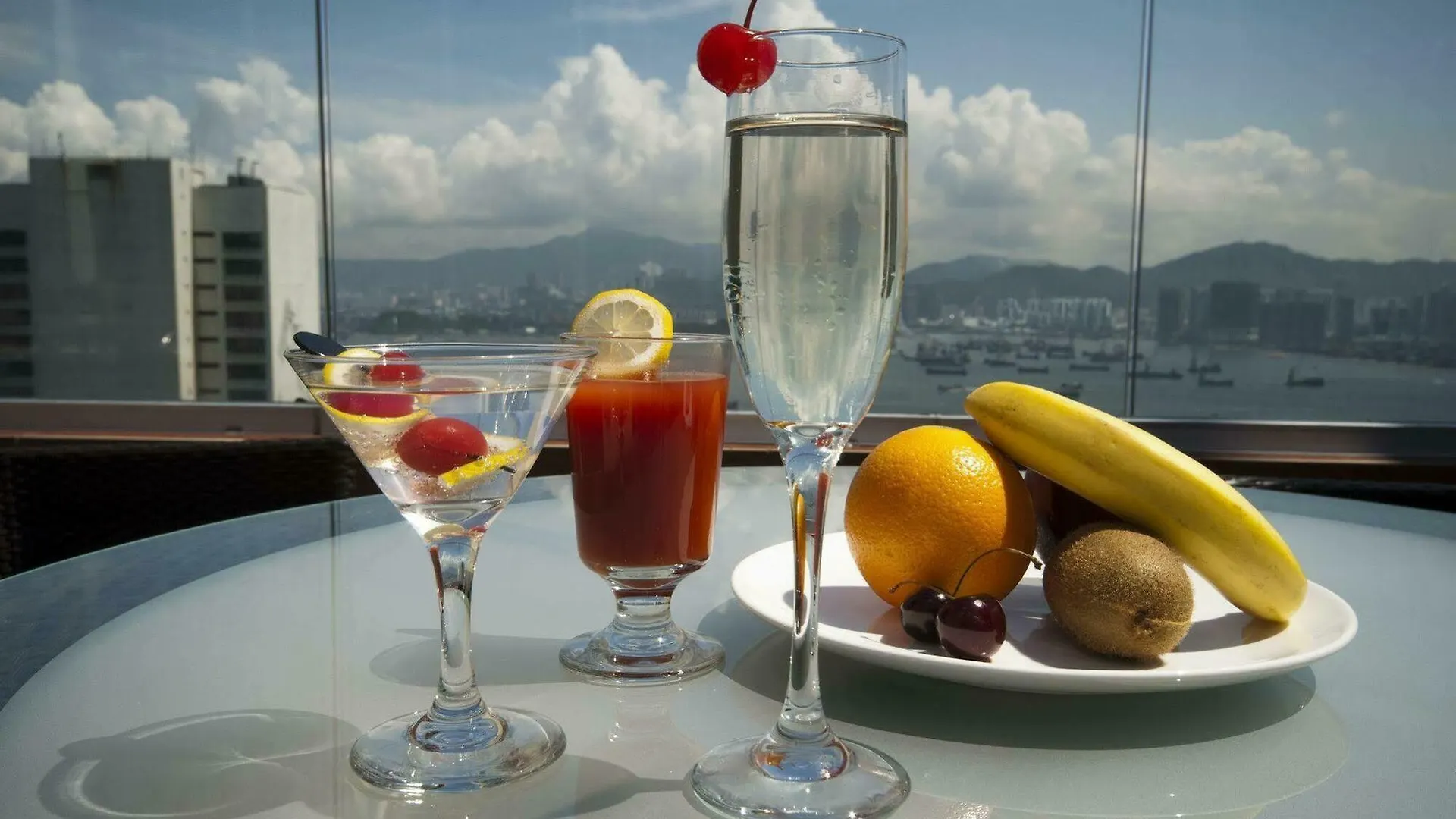 Ramada Hong Kong Harbour View Hotel 4*,