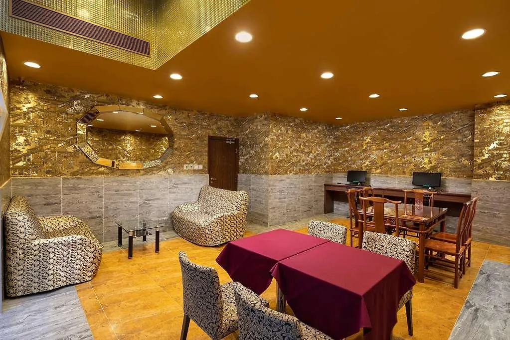 מלון Ramada Hong Kong Harbour View